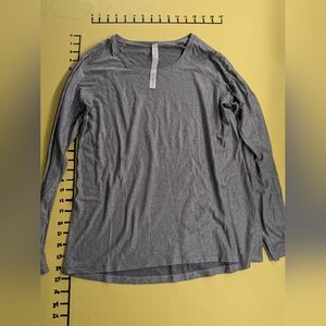 lululemon athletica Heather Gray Long Sleeve Top